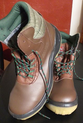 Bota PANTER VOLTIO NUEVA talla 45 de segunda mano por 18 EUR en Alicante en  WALLAPOP