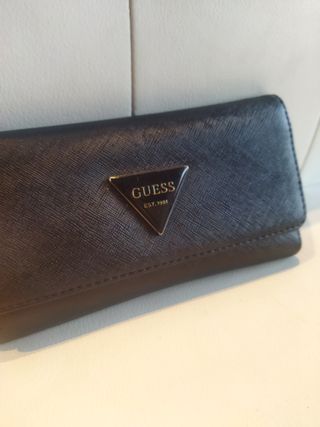 Cartera Guess Los Ángeles - Original de segunda mano por 10 EUR en Madrid  en WALLAPOP