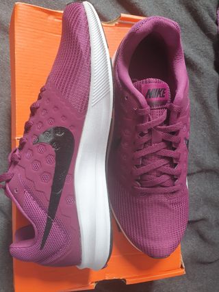Zapatillas Nike Deportivas de segunda mano en Santa Cruz de Tenerife en  WALLAPOP
