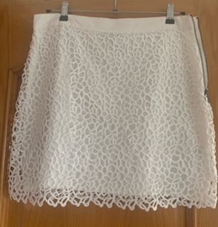 Falda de Guipur forrada