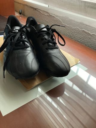 Botas de fútbol Adidas Copa de segunda mano por 20 EUR en Linares en  WALLAPOP