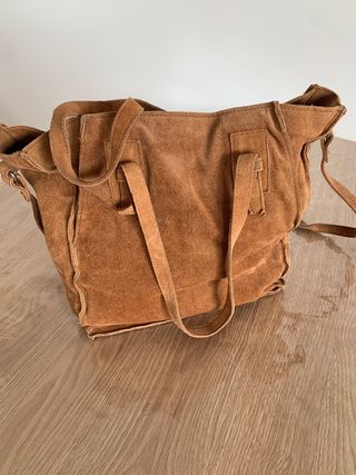 Bolso ante Zara de segunda mano por 10 EUR en Cornellà de Llobregat en  WALLAPOP