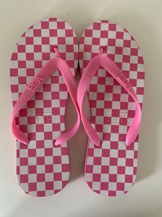 Chanclas Vans cuadros rosas. de segunda mano por 7 EUR en Donostia-San  Sebastián en WALLAPOP