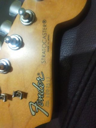 Mástil Fender stratocaster de segunda mano por 1 EUR en Madrid en WALLAPOP