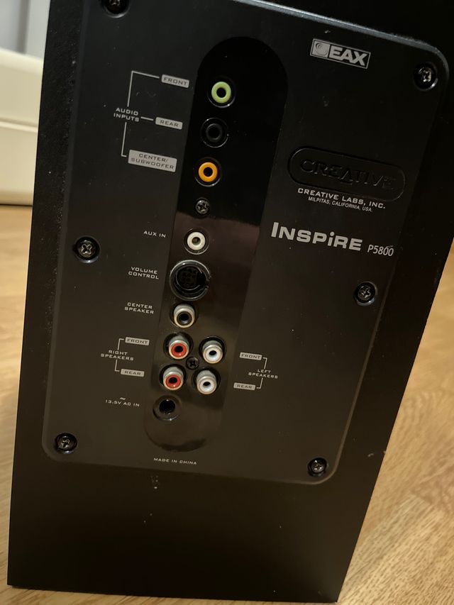 Altavoz marca CREDTIVE