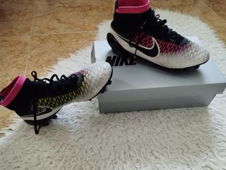 Botas de fútbol Magista de segunda mano en WALLAPOP