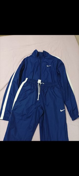Chándal Nike original hombre de segunda mano por 35 EUR en Alaquas en  WALLAPOP