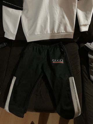 Compra Gucci Deporte Del Verano De Los Hombres Del Deporte Camisetas +  Pantalones Pantalones Cortos Para Correr Establece Adapta A La Ropa  Deportiva Chándal Training Aptitud De Los Hombres Chándales Barato 