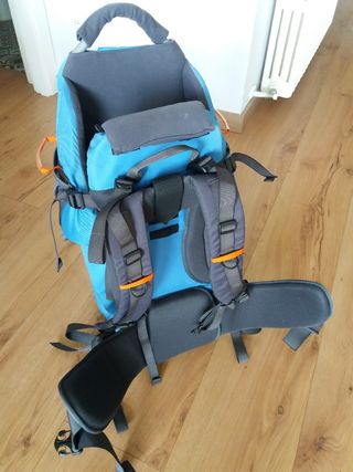 Mochila portabebes de segunda mano por 60 EUR en Madrid en WALLAPOP