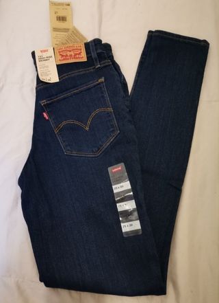 Levis 721 vaquero mujer de segunda mano por 35 EUR en Sitges en WALLAPOP