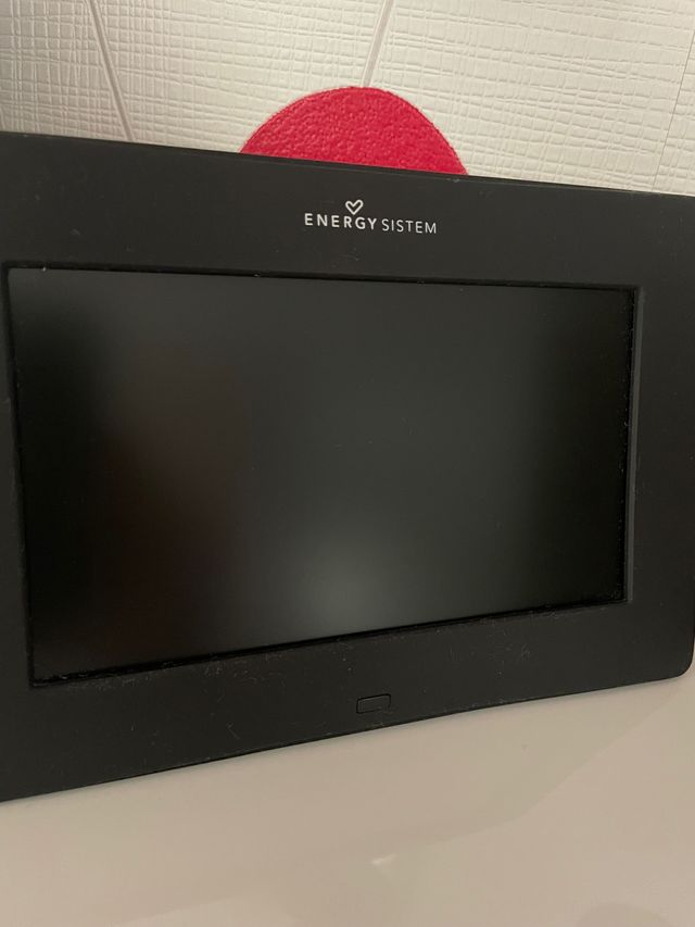 Pantalla con usb Energy system