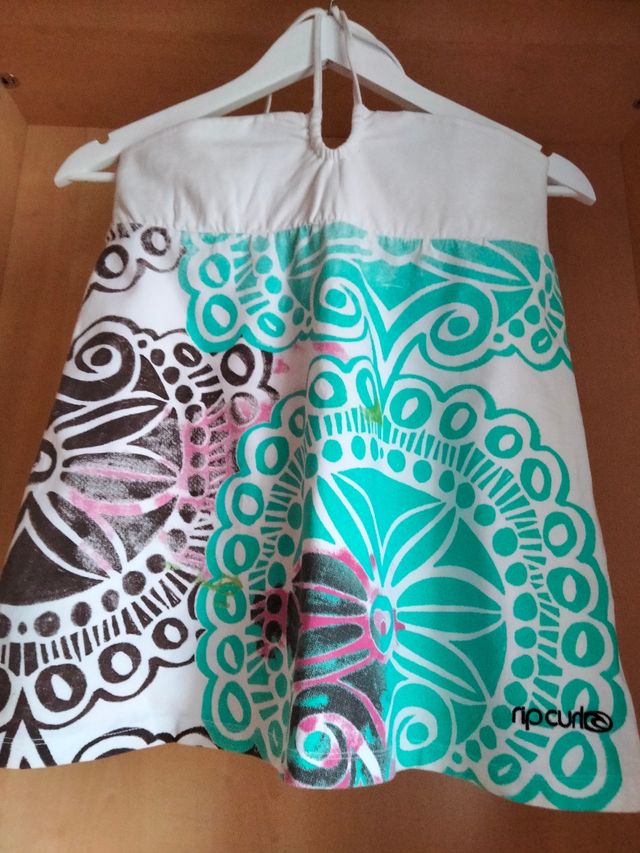 BLUSAS Y FALDAS "Rip Curl" "Roxy"