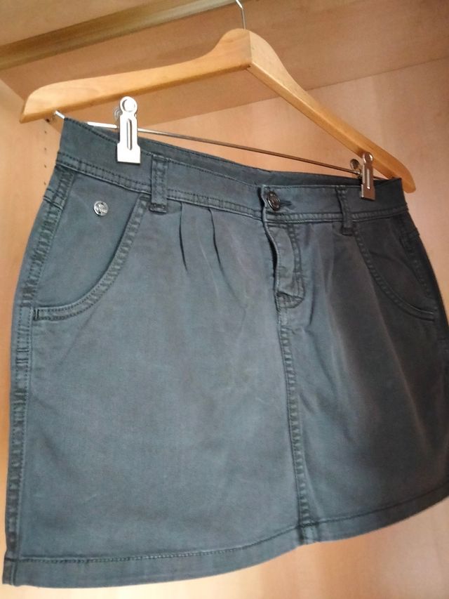 BLUSAS Y FALDAS "Rip Curl" "Roxy"