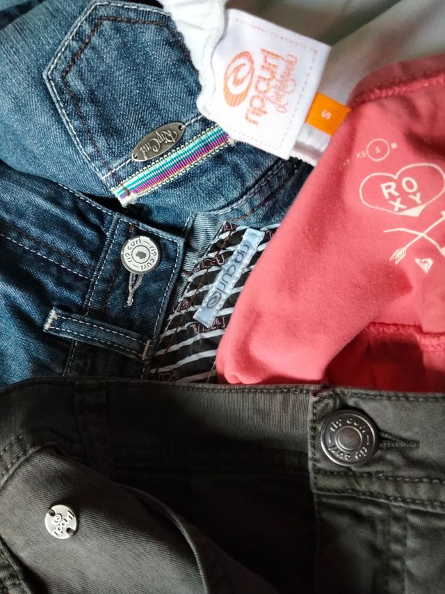 BLUSAS Y FALDAS "Rip Curl" "Roxy"