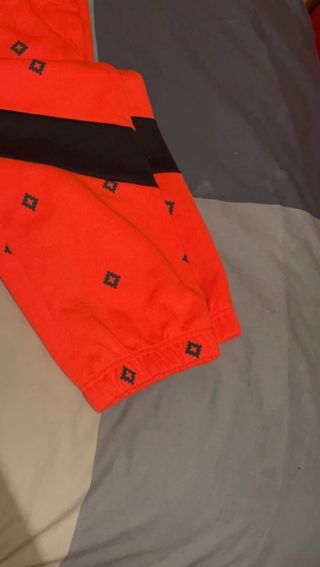 Pantalones chándal nike sb de segunda mano por 28 EUR en Madrid en WALLAPOP