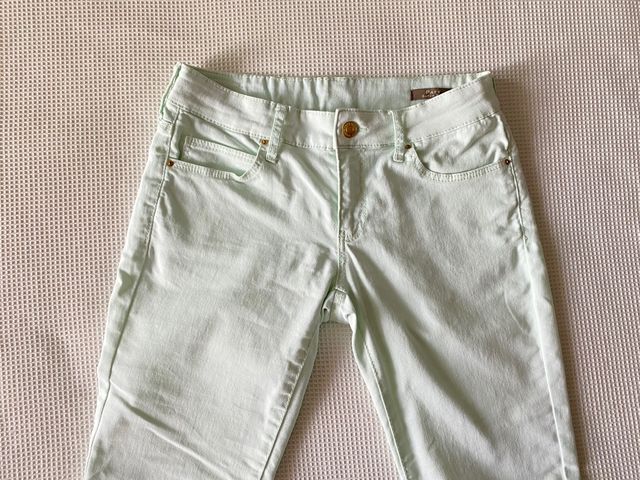 Pantalones azul turquesa claro