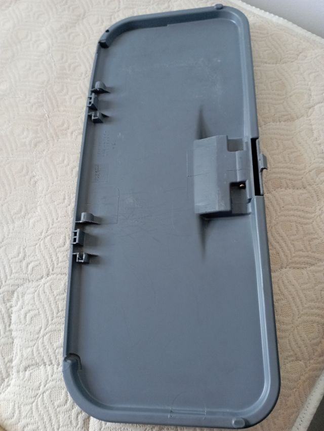 Tapa de la bandeja trasera del Peugeot 406