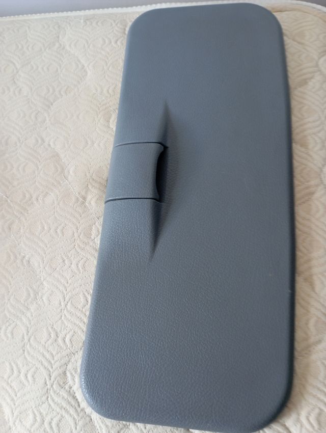 Tapa de la bandeja trasera del Peugeot 406