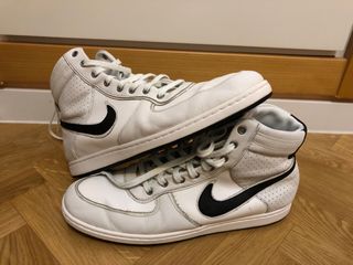 Botas Nike Old School Talla 46 de segunda mano por 30 EUR en Getafe en  WALLAPOP