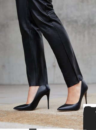 Zapatos de tacon de segunda mano por 60 EUR en Las Palmas de Gran Canaria  en WALLAPOP