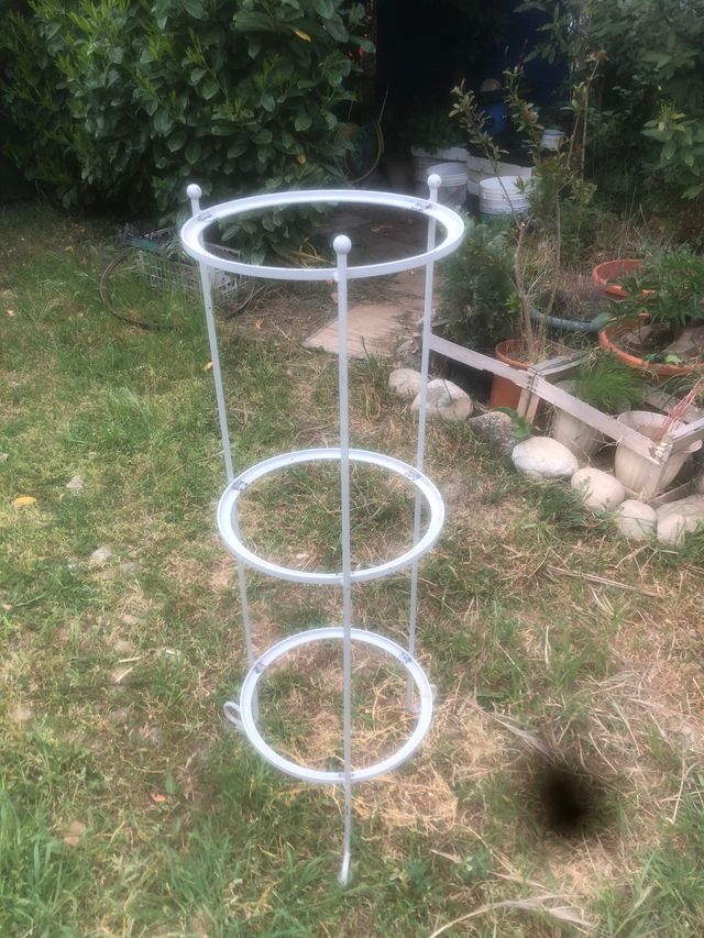 Portavasi in ferro verniciato per esterno ....