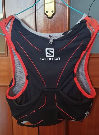 Mochila\\/Chaleco trail Salomon. 5 Litros. Talla M\\/L de segunda mano por 40  EUR en Santander en WALLAPOP