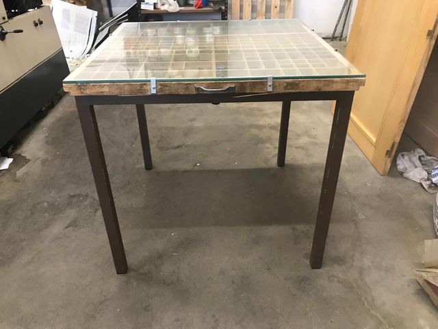 Mesa antigua chivalete imprenta