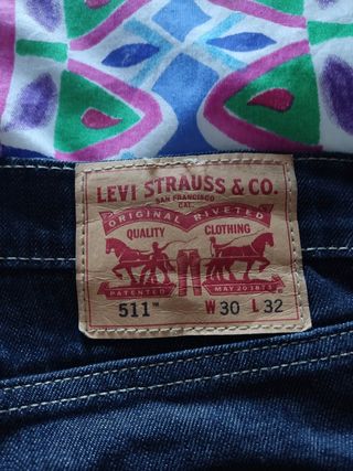 Levis 511 W30 L32 como nuevos de segunda mano por 35 EUR en Alpedrete en  WALLAPOP
