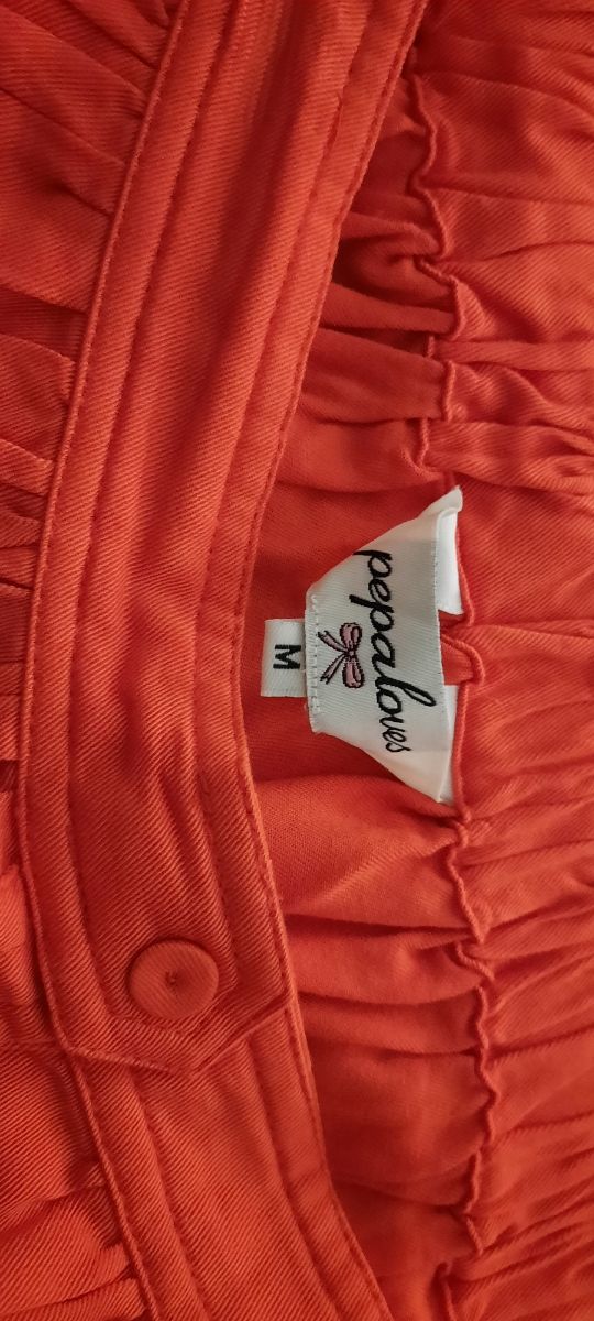 Falda naranja. Pepaloves. Talla M