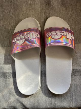 Ellesse . Chanclas mujer . Sin estrenar de segunda mano por 6 EUR en  Granada en WALLAPOP