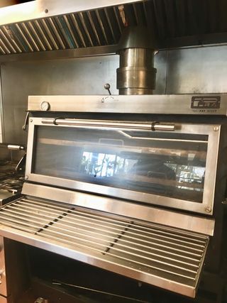 Horno Pira 120 LUX ED tipo Josper de segunda mano por 5.800 EUR en Sitges  en WALLAPOP