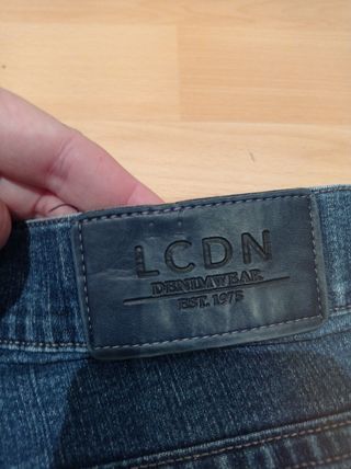 Dos pantalones vaqueros, hombre talla 56 de segunda mano por 4 EUR en Elche  en WALLAPOP