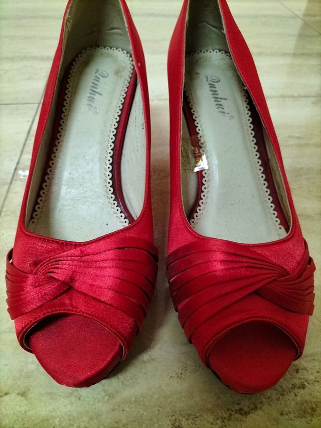 Zapatos de fiesta, como nuevos.