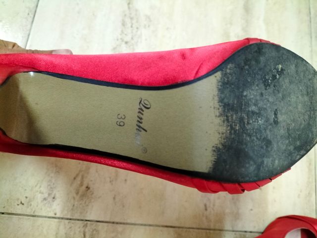 Zapatos de fiesta, como nuevos.