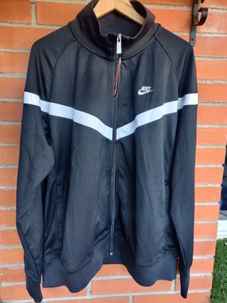 Chandal Nike vintage de segunda mano por 30 EUR en Castelldefels en WALLAPOP