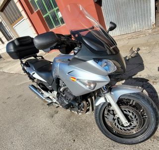 Honda CBF 600S de segunda mano por 2.499 EUR en Cuéllar en WALLAPOP