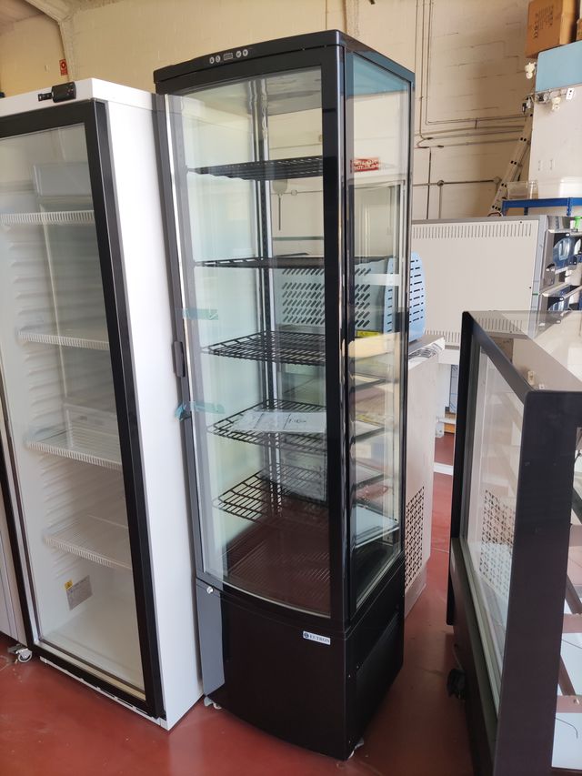 VITRINA VERTICAL REFRIGERADA 