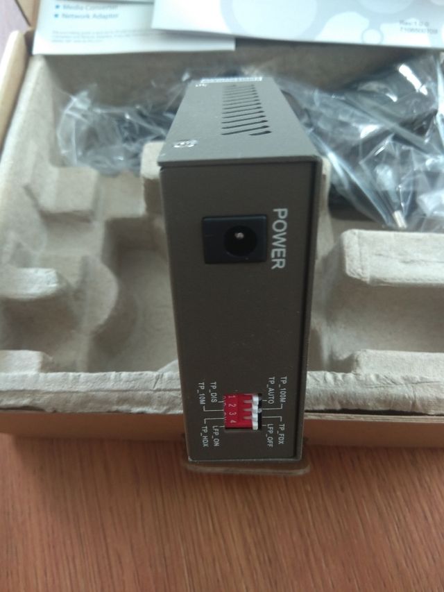 Convertidor de medios TP-Link MC110CS