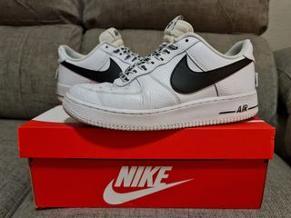 Nike AF1 NBA Blancas de segunda mano por 120 EUR en Puerto Real en WALLAPOP