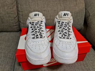 Nike AF1 NBA Blancas de segunda mano por 120 EUR en Puerto Real en WALLAPOP