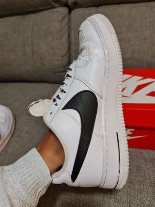 Nike AF1 NBA Blancas de segunda mano por 120 EUR en Puerto Real en WALLAPOP