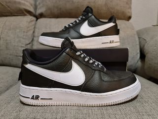 Nike AF1 NBA Negras de segunda mano por 140 EUR en Puerto Real en WALLAPOP