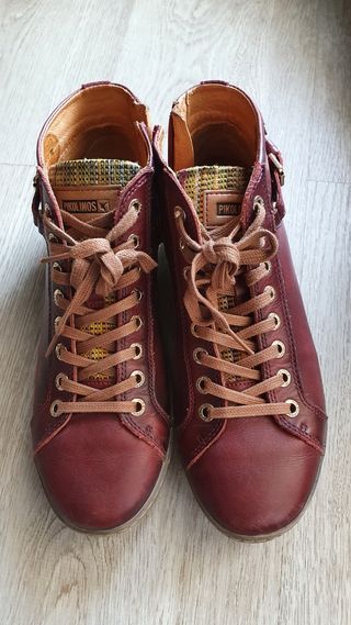 Botines pikolinos burdeos de segunda mano por 45 EUR en Madrid en WALLAPOP