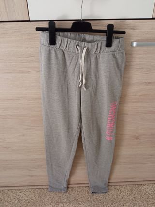 Pantalón chandal verano de segunda mano por 2 EUR en Sabadell en WALLAPOP