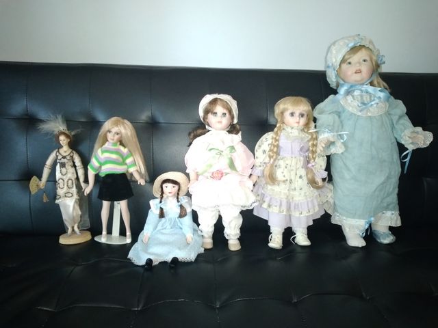 LOTE DE 6 MUÑECAS ANTIGUAS DE PORCELANA