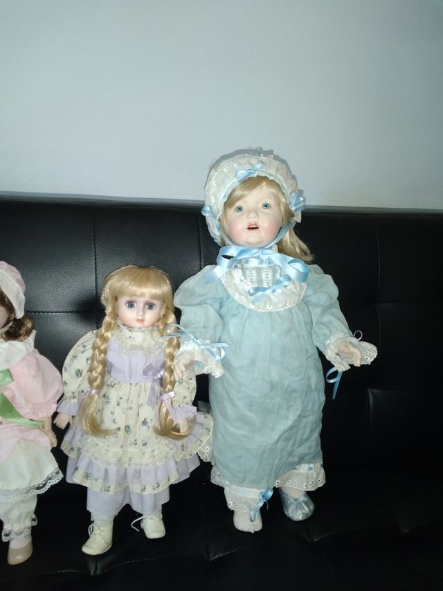 LOTE DE 6 MUÑECAS ANTIGUAS DE PORCELANA