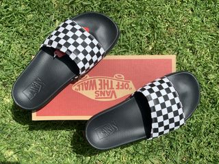 Chanclas Vans de cuadros de segunda mano por 30 EUR en Málaga en WALLAPOP