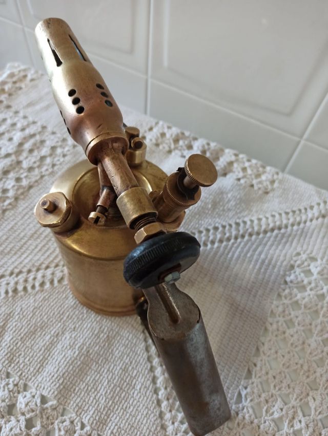 Soplete antiguo de bronce