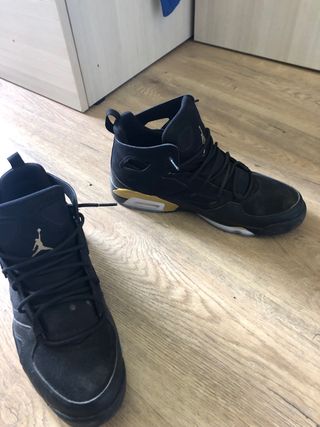 Jordan flight club negras y doradas de segunda mano en Vilassar de Dalt en  WALLAPOP