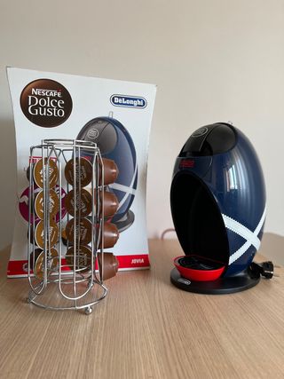 Cafetera Nescafé Dolce Gusto DeLonghi de segunda mano por 40 EUR en Málaga  en WALLAPOP